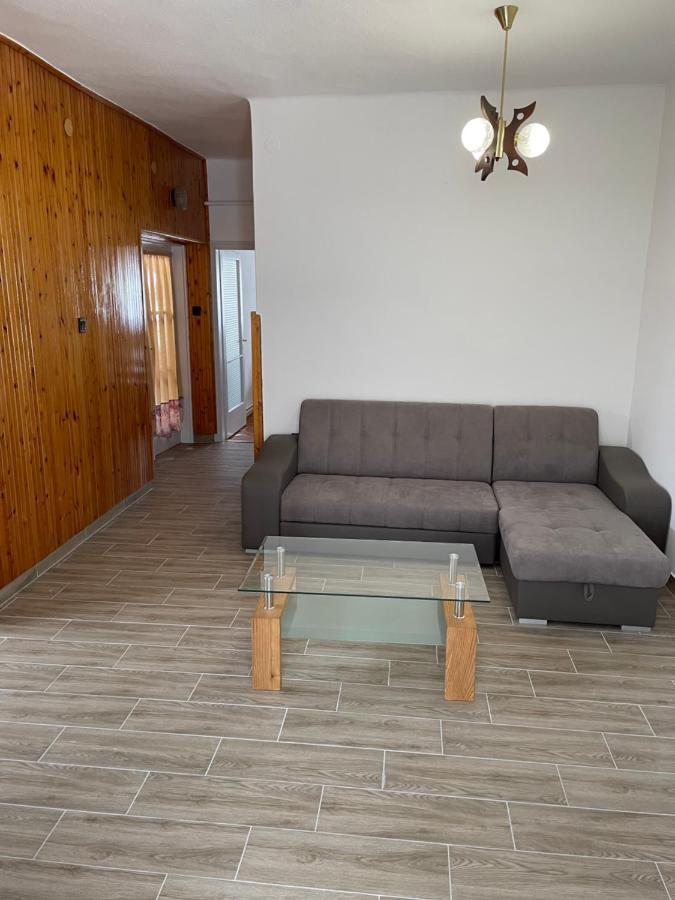 Pingvin Cukraszda Apartman Balatonmariafurdo Luaran gambar
